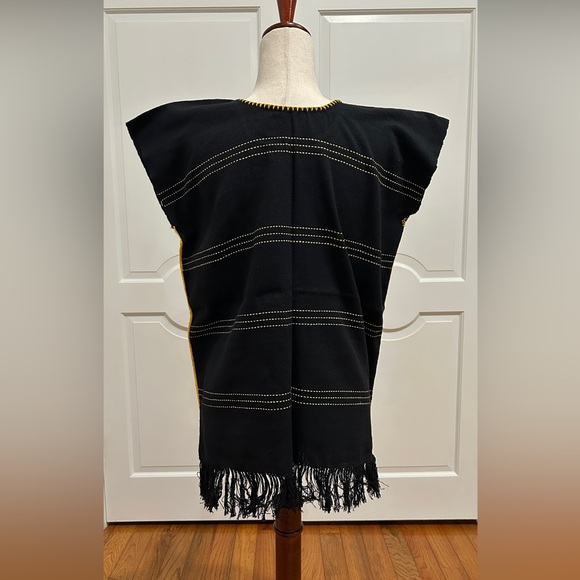 Multicolored Floral Embroidered Mexican Blouse 100% handmade. - Picture 8 of 9